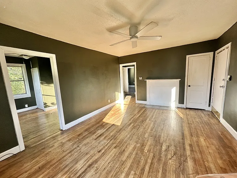 2216 Lee Ave SW — Photo 4