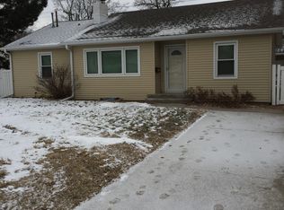 1215 16th St, Aurora, NE 68818