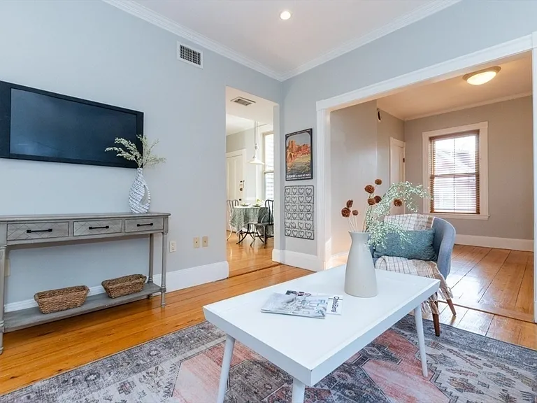 46 Eustis St #4 — Photo 1
