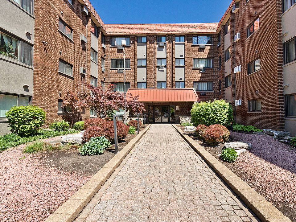 1st image of 1919 S Wolf Rd Unit 1-221