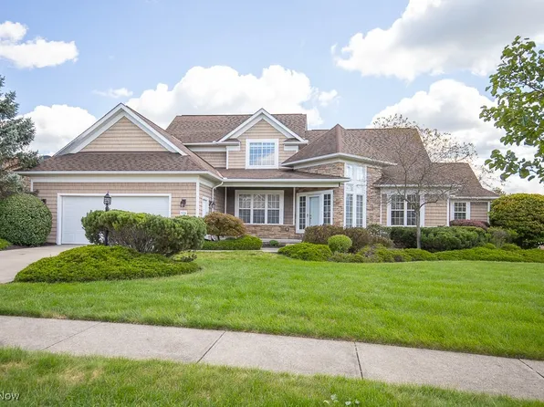 7239 Annadale Dr, Solon, OH 44139