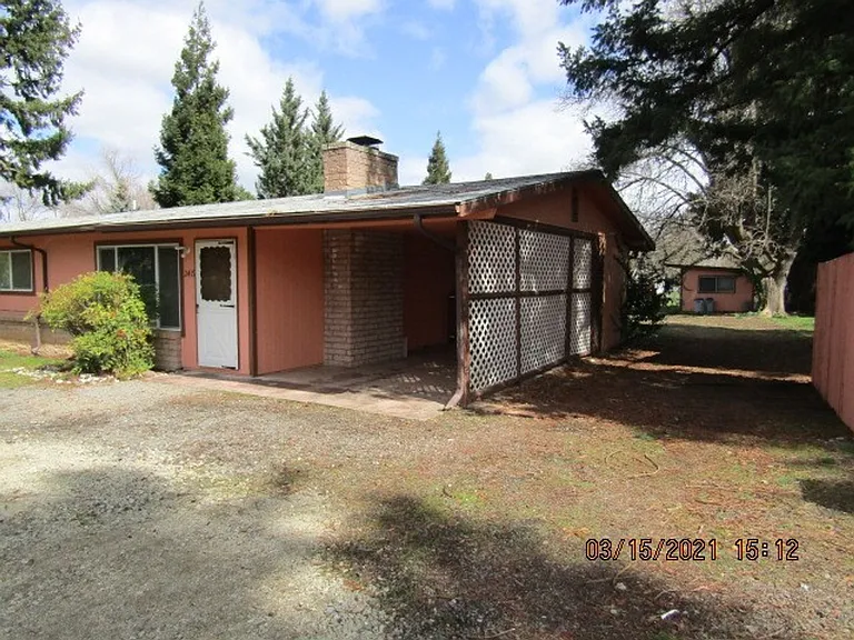 2417 & 2419 Happy Valley Dr — Photo 1