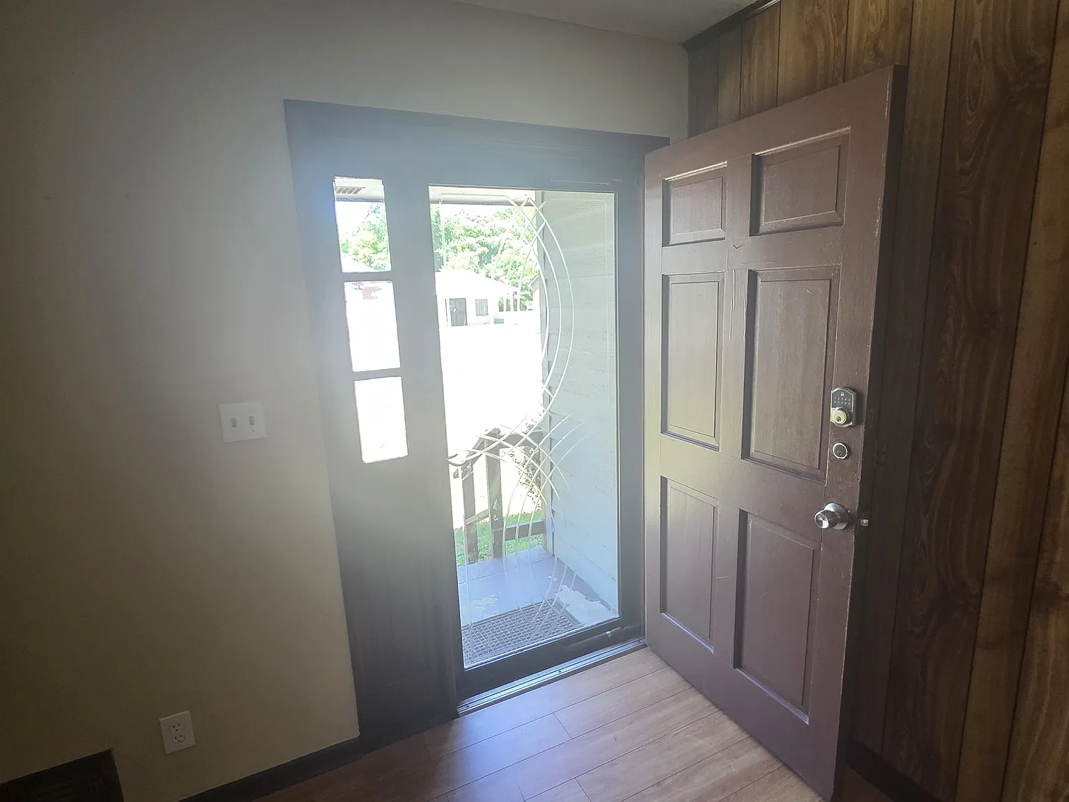3 bed, 1208 sqft, $1,780 — Photo 2