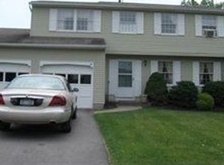 57 Wedgewood Dr, West Seneca, NY 14224
