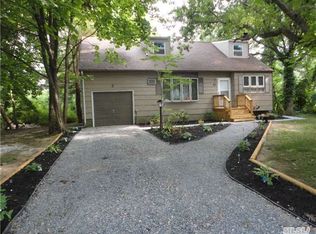 22 Franklin Ave, Brentwood, NY 11717