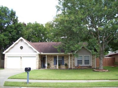 144 Daffodil St, Lake Jackson, TX, 77566