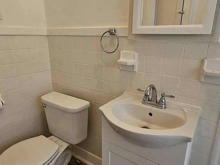 6052 N Park Ave — Photo 6