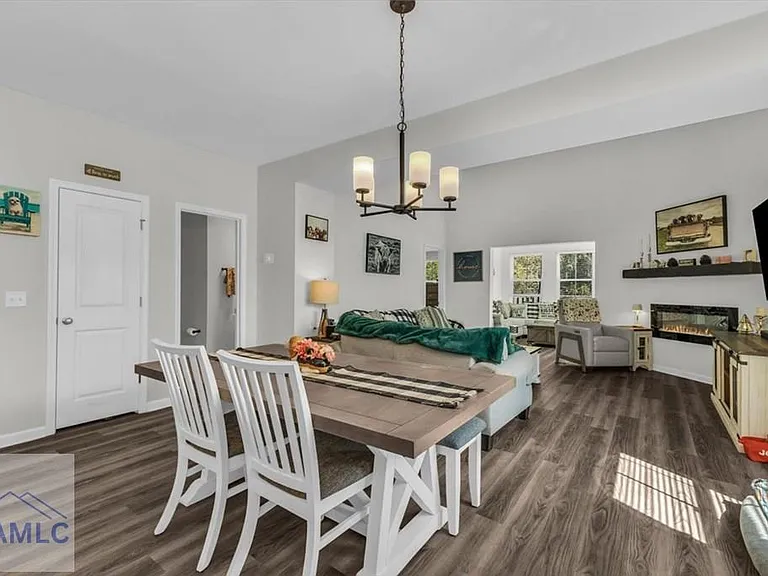 399 Beecher Dr — Photo 10