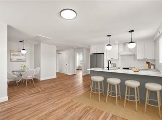 36 Evarts St APT 3, Newport, RI 02840