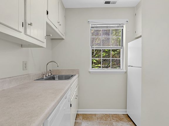 5th image of 6667 Cedar Lake Dr #2-1