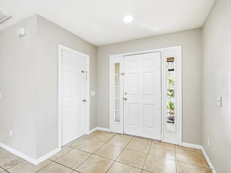 10310 Lakeside Vista Dr — Photo 6