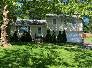 115 Barton Dr, Stratford, CT 06614