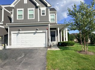2104 Weatherbee Ln, Naperville, IL 60563