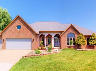 98 Devonshire Ct, Shelby, OH 44875