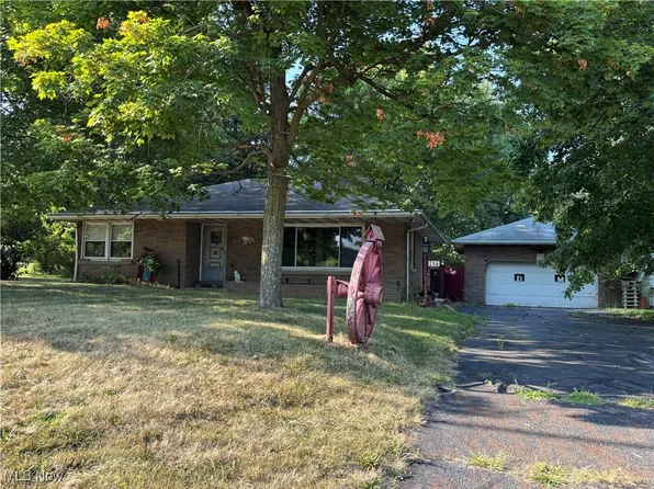 156 W Pidgeon Rd, Salem, OH 44460