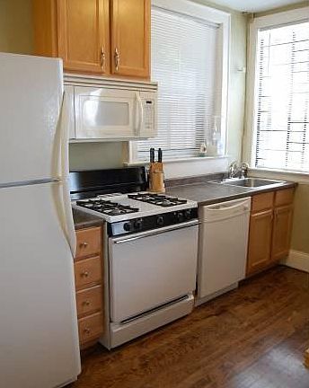 Kitchen - Gas stove, dishwasher, microwave