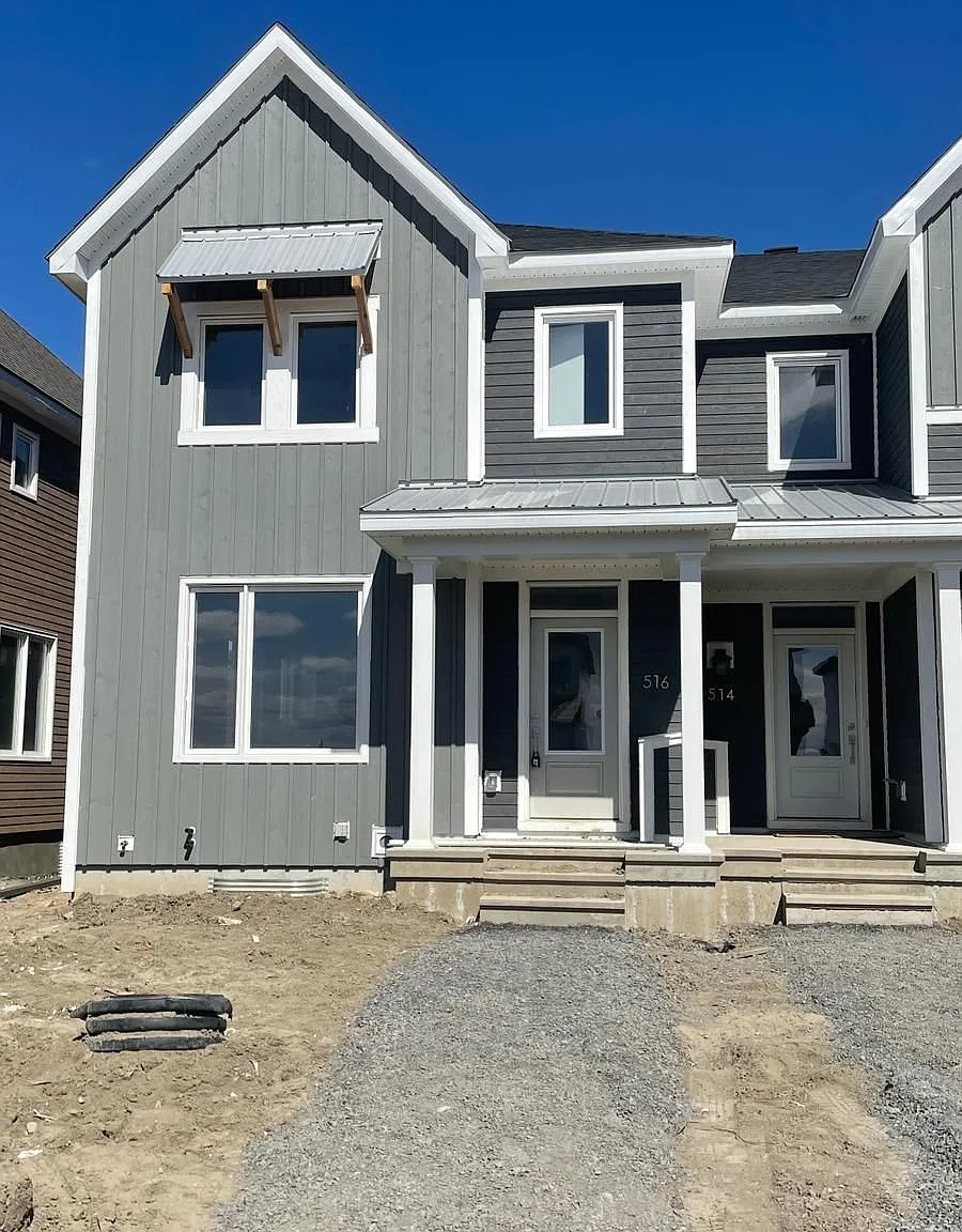 3 bed, $2,700 — Photo 2