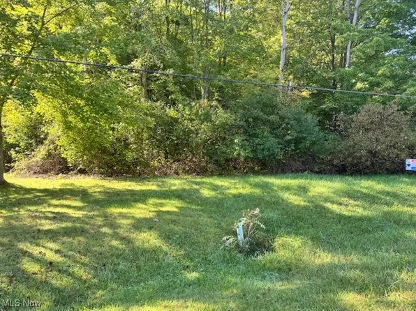 955 Lunar Ct, Rome, OH 44085