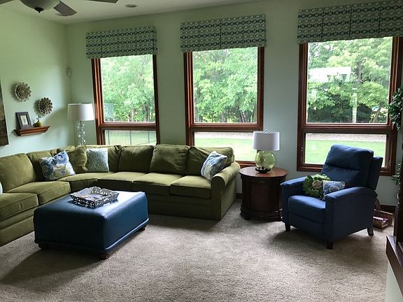 Family room - backyard view