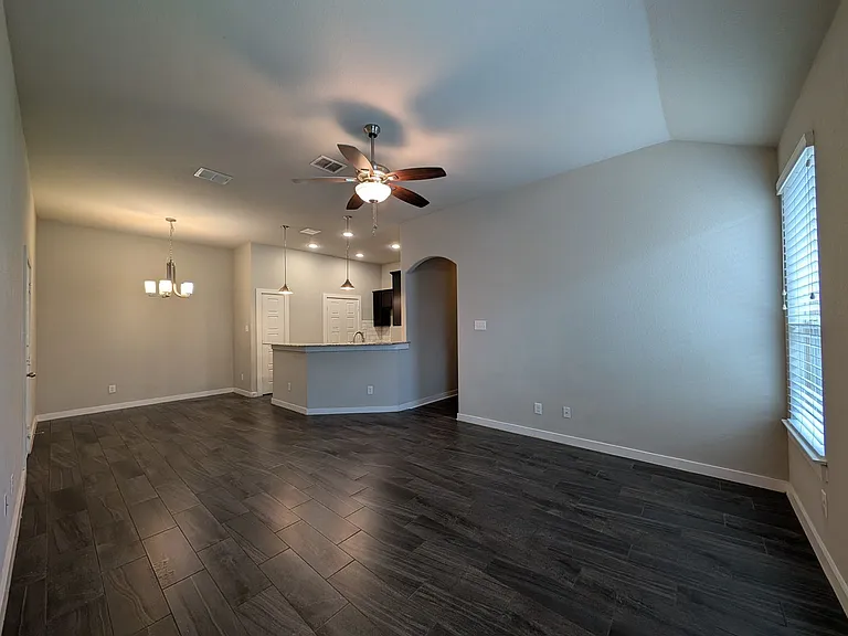 546 Creekside Frst — Photo 3