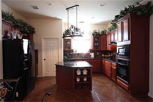 3rd image of 820 Big Willow Dr