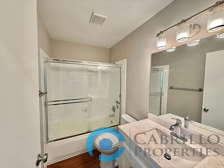 2731 A St #4 — Photo 6