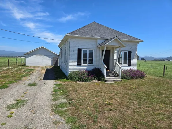 2307 Waddington Rd, Ferndale, CA 95536