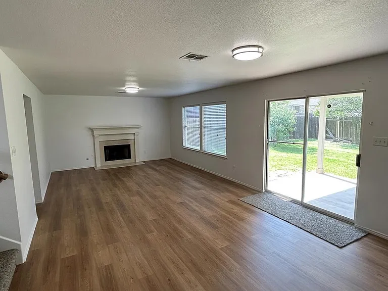 909 Settlement Cv — Photo 6