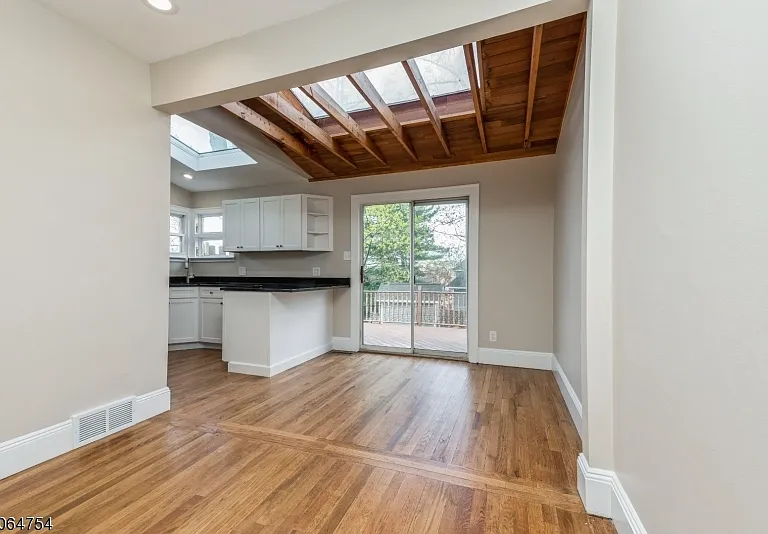1244 Birch St #B — Photo 7