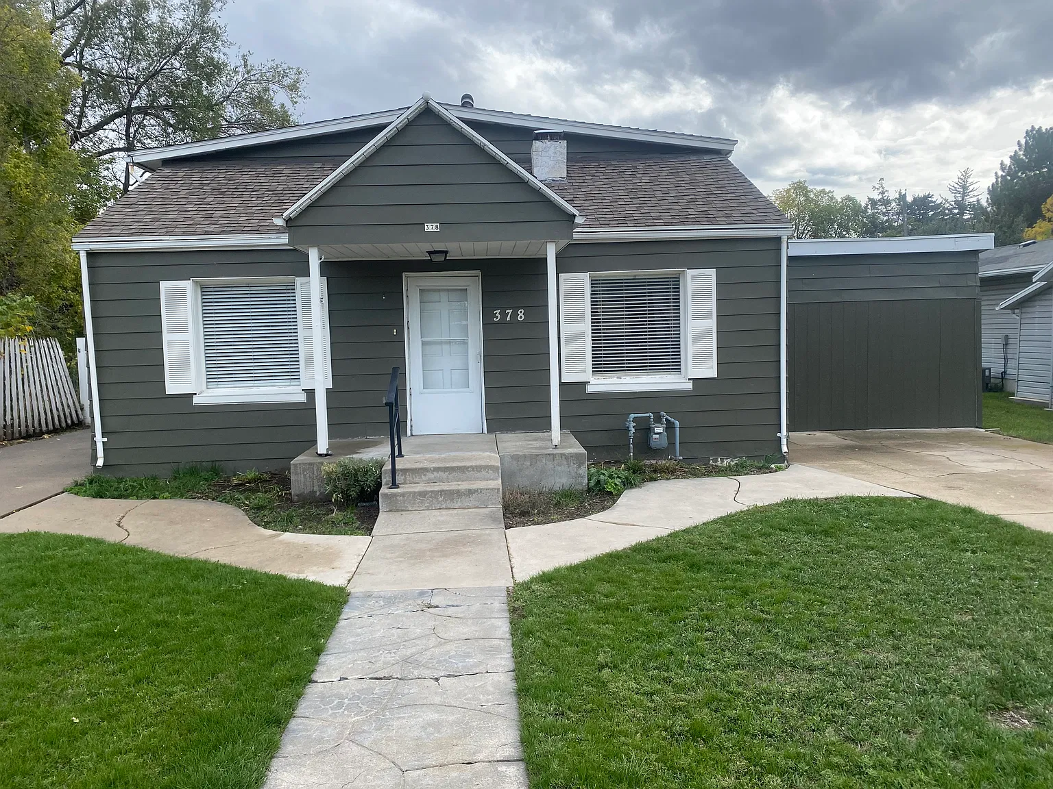2 bed, 975 sqft, $1,650 — Photo 1