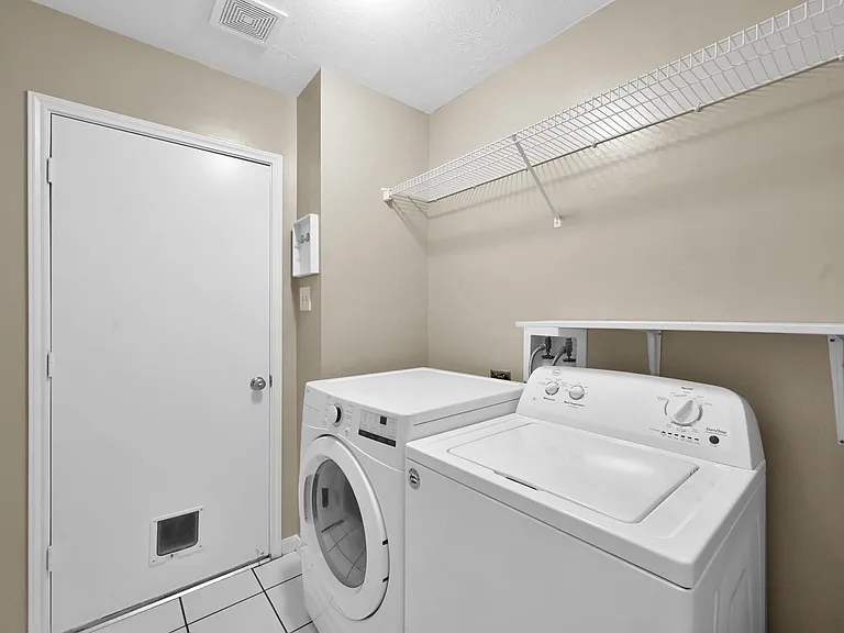 506 Paradise Ln — Photo 21