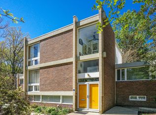 11513 Maple Ridge Rd, Reston, VA 20190