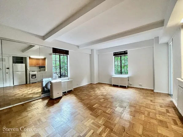 45 Tudor City Pl APT 205, New York, NY 10017