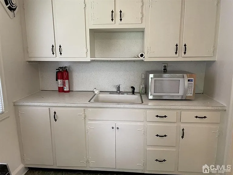 51 McCoy Ave #2 — Photo 4
