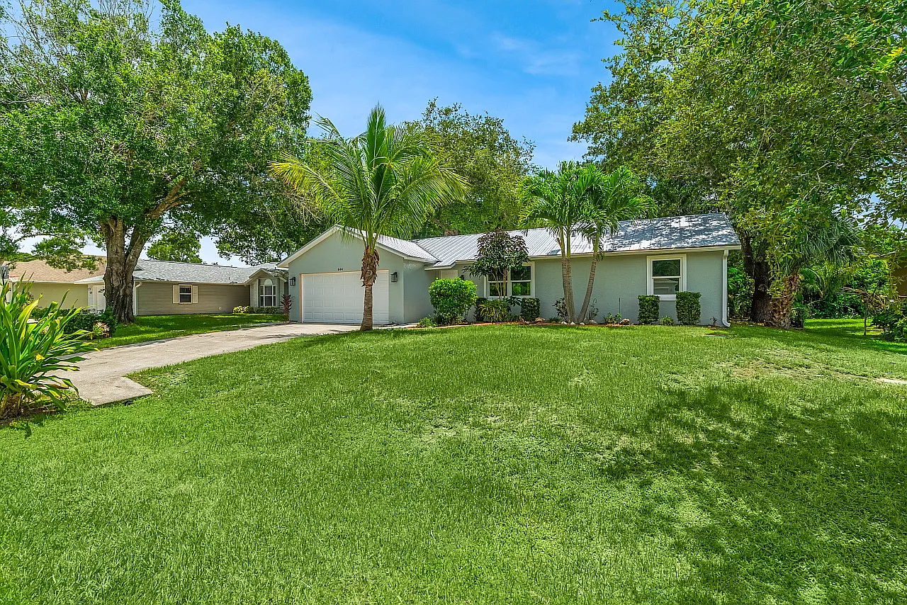 3 bed, 1108 sqft, $2,200 — Photo 3
