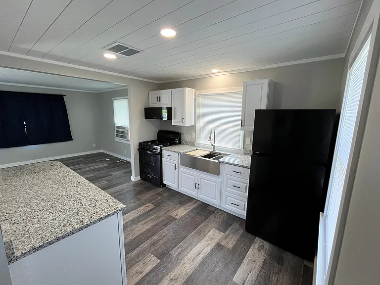 10770 N State Road 11 — Photo 5