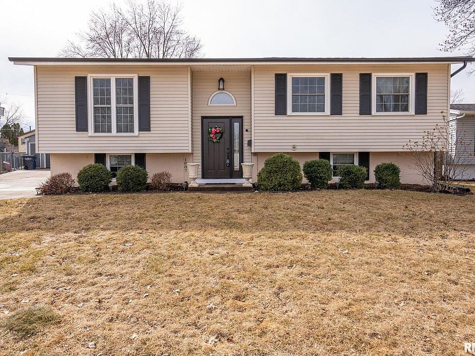 1st image of 1887 Bristol Dr