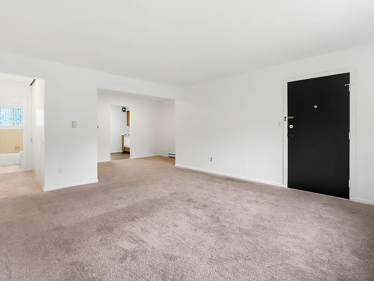 2121 Engle Rd — Photo 11