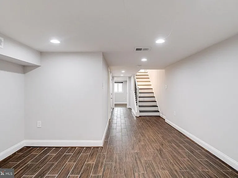 442 N Linwood Ave — Photo 21