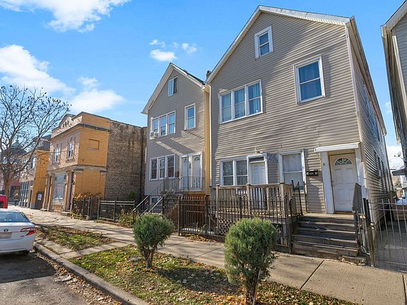 4th image of 4748 S Wood St