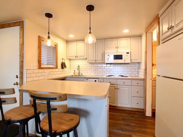137 Laurel Mountain Rd #223, Mammoth Lakes, CA 93546