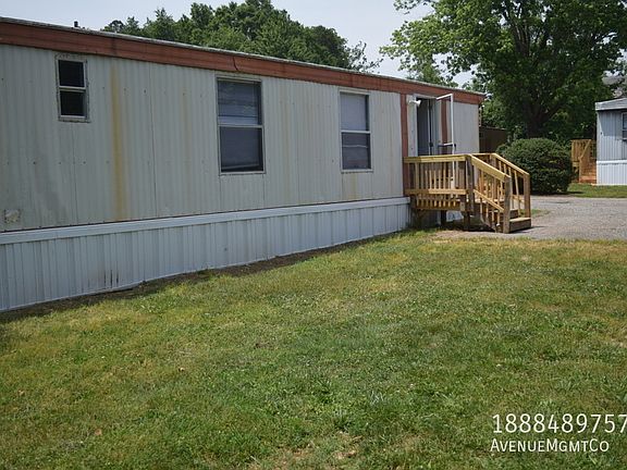2nd image of 715 23rd St NW #14