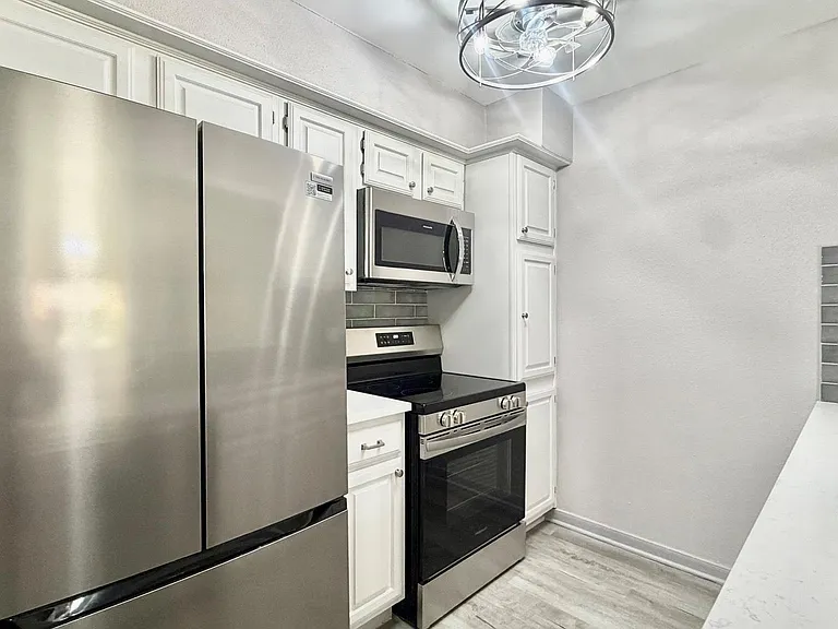 1311 Antoine Dr #219 — Photo 10
