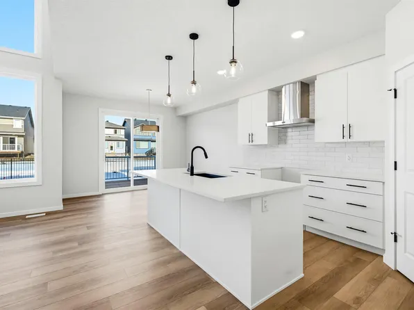 22812 82nd Ave NW, Edmonton, AB T5T 7N7