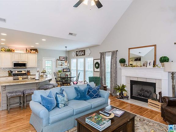5th image of 305 Waterford Cove Trl