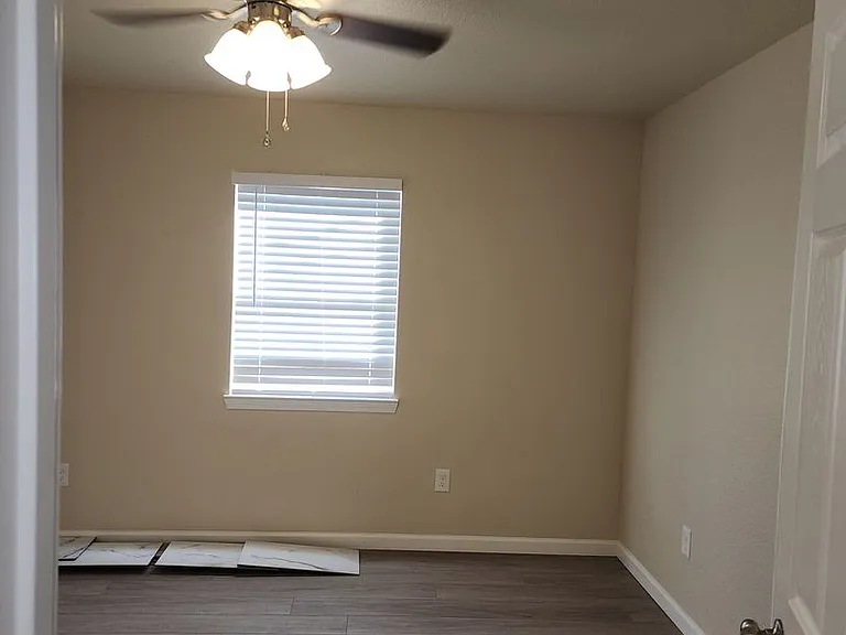 1344 Sunrise Ave — Photo 8
