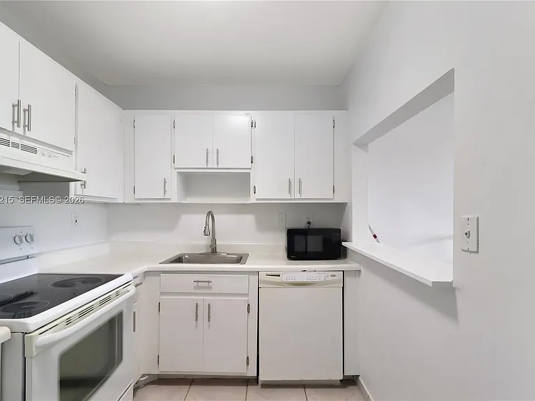 13371 SW 17th Ln #2-8 — Photo 8