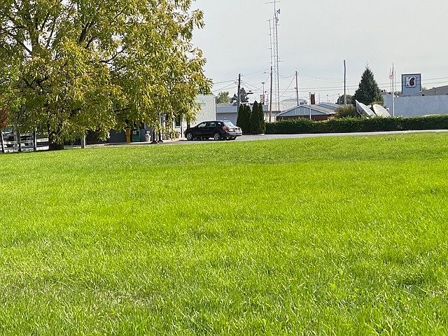2nd image of 1180 Lincoln Hwy