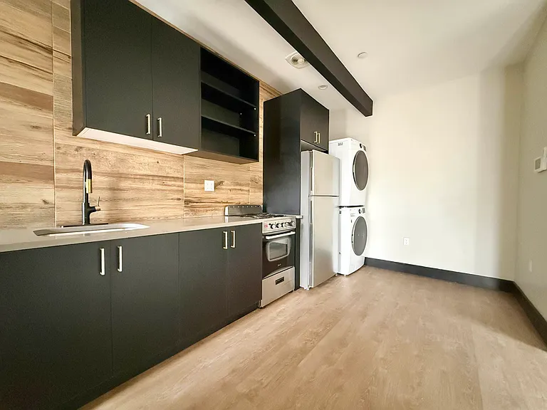 1667 Brooklyn Ave #2A — Photo 2