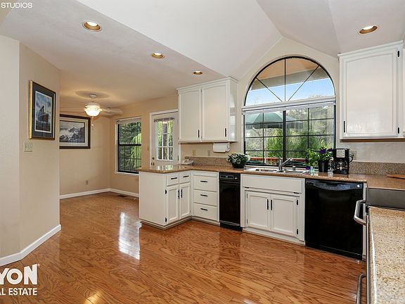 5th image of 12743 Shockley Woods Ct